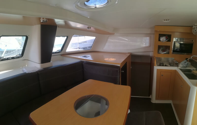 37 Ft Fountain Catamaran